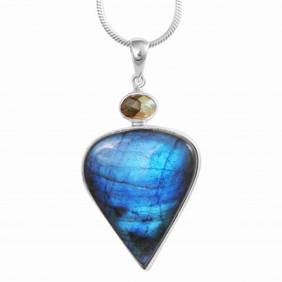 Labradorite Pendant Labradorite Pendant