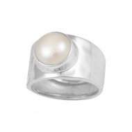 Pearl Ring
