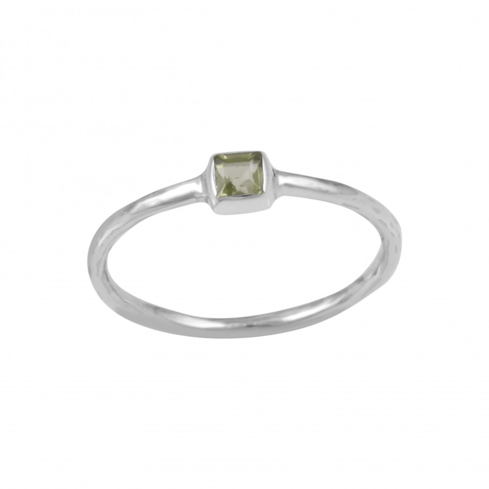 peridot-ring
