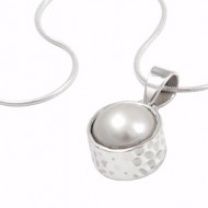 Hammered Pearl Pendant