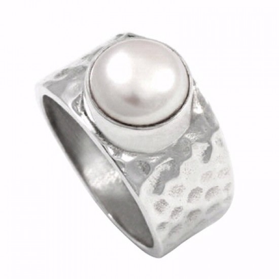 Hammered Pearl Ring